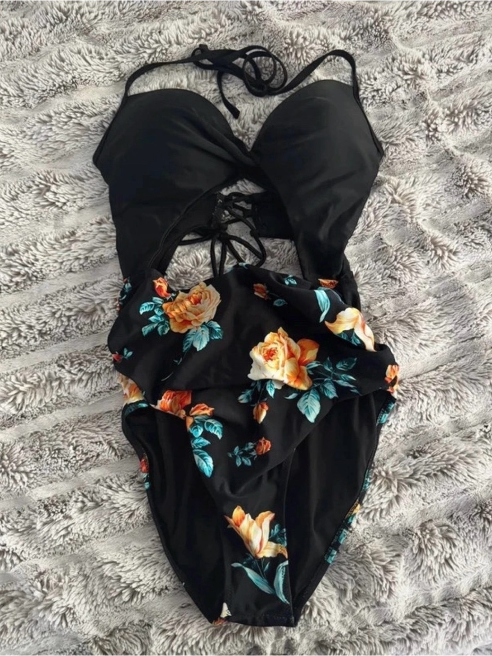 Cupshe Black Halter Floral Cut Out One-Piece Swimsuit - Large